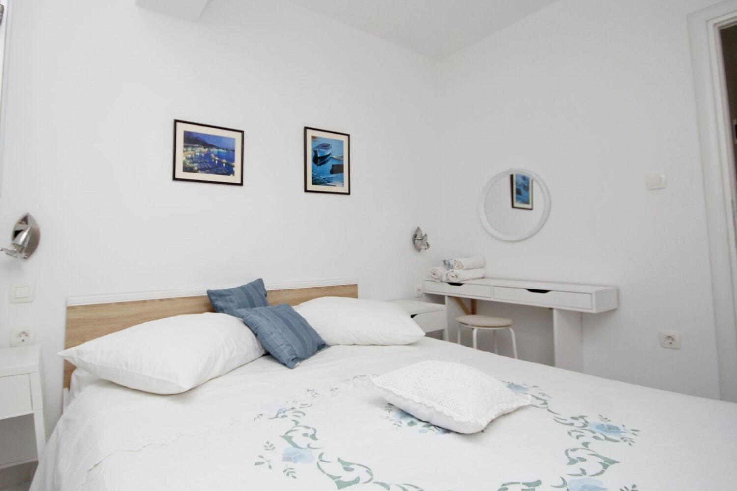 Apartments Maja 100 From The Beach Podgora Exterior photo