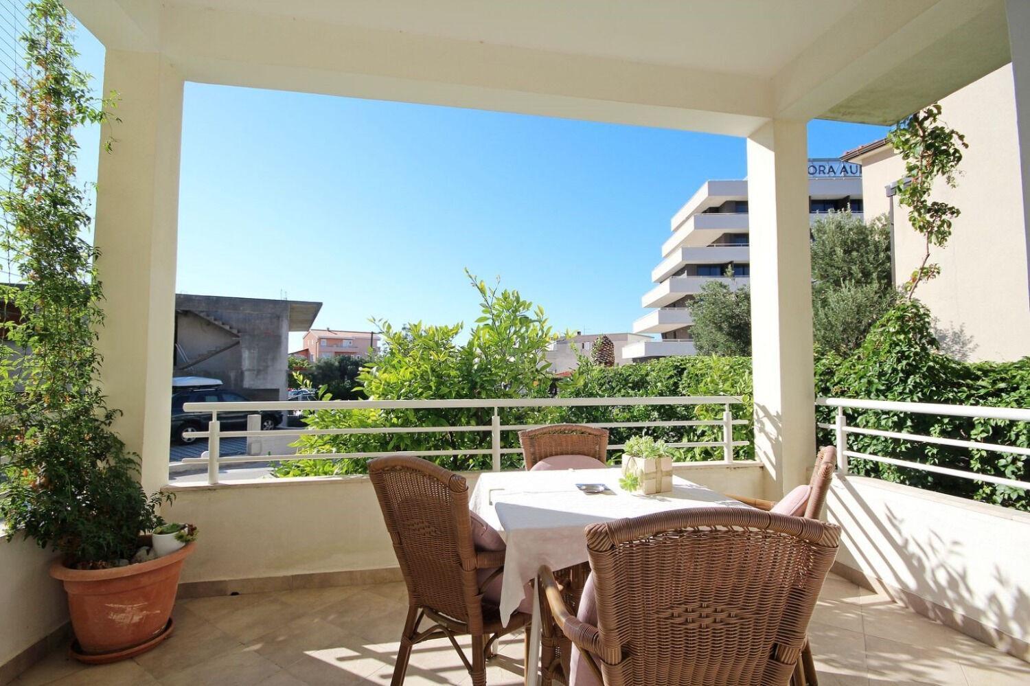Apartments Maja 100 From The Beach Podgora Exterior photo